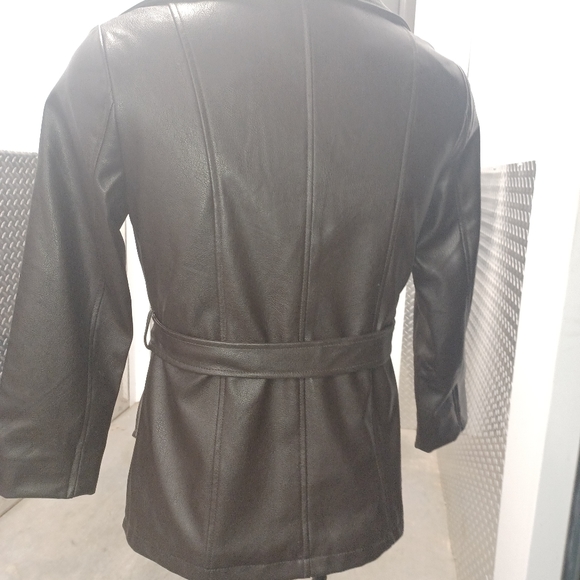 Women's soft leather jacket. - Picture 2 of 10